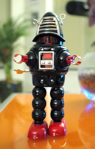 黒いロボットのおもちゃ